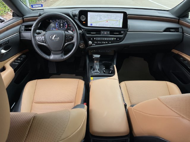 Used 2025 Lexus ES 350 w/ Premium Package FWD image 9