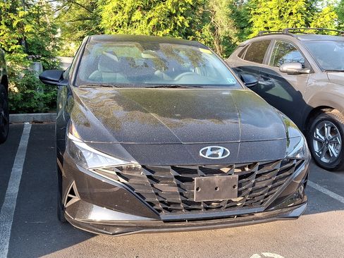 Used 2023 Hyundai Elantra SEL FWD image 4