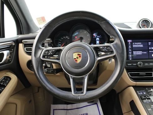 Certified 2021 Porsche Macan S AWD/4WD image 22