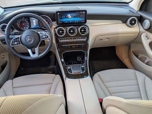 Used 2020 Mercedes-Benz GLC 300 image 17