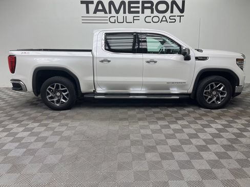 Used 2024 GMC Sierra 1500 SLT w/ SLT Premium Package AWD/4WD image 4