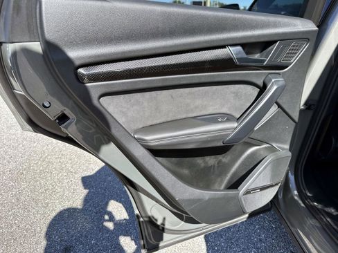 Used 2023 Audi SQ5 Premium Plus w/ Premium Plus Package image 12
