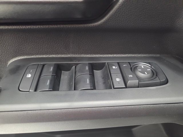 Used 2025 Toyota Camry SE w/ Convenience Package FWD image 60