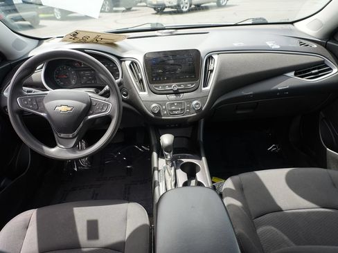 Used 2021 Chevrolet Malibu LS FWD image 25