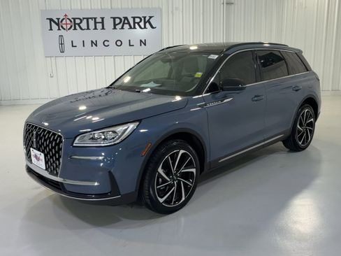 Used 2025 Lincoln Corsair Reserve w/ Equipment Group 202A AWD/4WD image 5