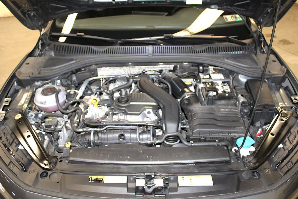 Used 2025 Volkswagen Jetta Sport FWD image 36