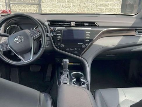 Used 2019 Toyota Camry XLE w/ Carpet Mat Package FWD image 30