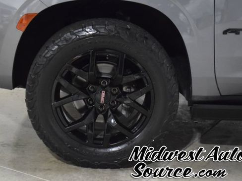 Used 2021 GMC Yukon AT4 w/ AT4 Premium Package AWD/4WD image 7