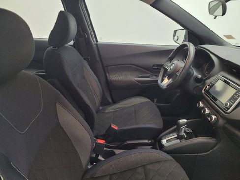 Used 2018 Nissan Kicks S image 21