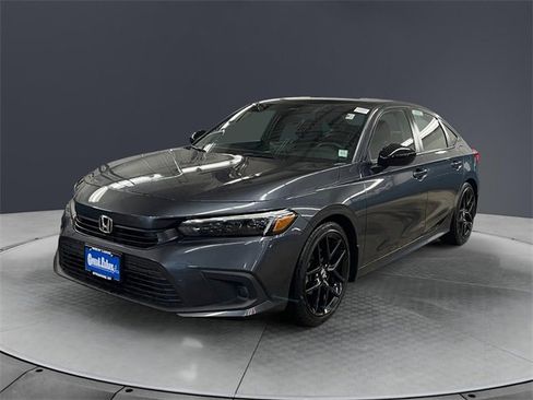 Used 2023 Honda Civic Sport image 7