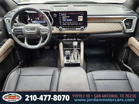 Used 2024 GMC Canyon Denali image 12
