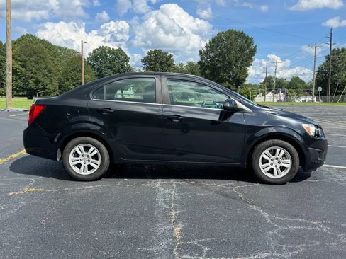 Used 2015 Chevrolet Sonic LT FWD image 10