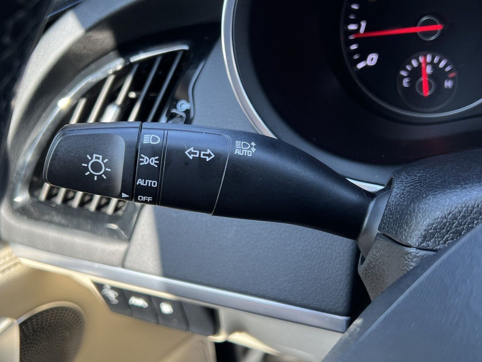 Used 2023 Kia Stinger GT-Line w/ Sun & Sound Package AWD/4WD image 34