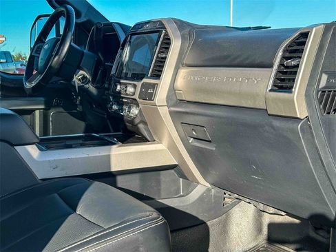 Used 2022 Ford F250 Lariat w/ Chrome Package image 20