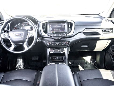 Used 2024 GMC Terrain SLT image 31