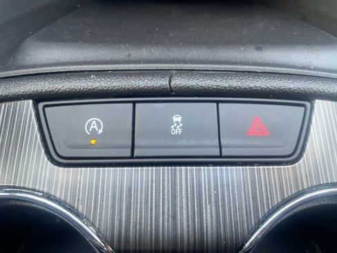 Used 2023 GMC Acadia SLT w/ Trailering Package image 28