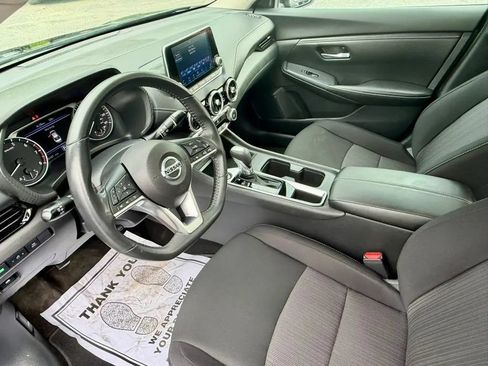 Used 2022 Nissan Sentra SV w/ Trunk Package FWD image 2