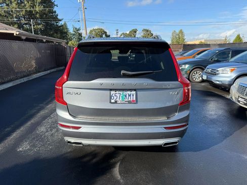 Used 2016 Volvo XC90 T6 Momentum w/ Momentum Plus Package image 6