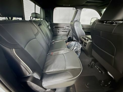 Used 2025 RAM 2500 Laramie image 26