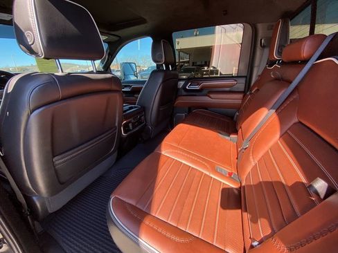 Used 2024 GMC Sierra 2500 Denali Ultimate w/ Max Trailering Package image 14