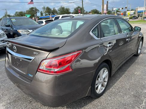 Used 2013 Nissan Altima 2.5 SV w/ 2.5SV Convenience Pkg FWD image 5
