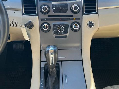 Used 2013 Ford Taurus SEL image 13