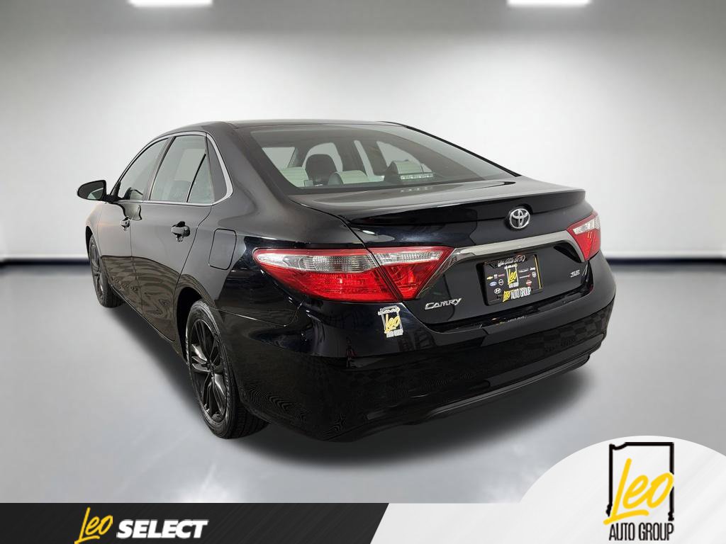 Used 2017 Toyota Camry SE FWD image 6