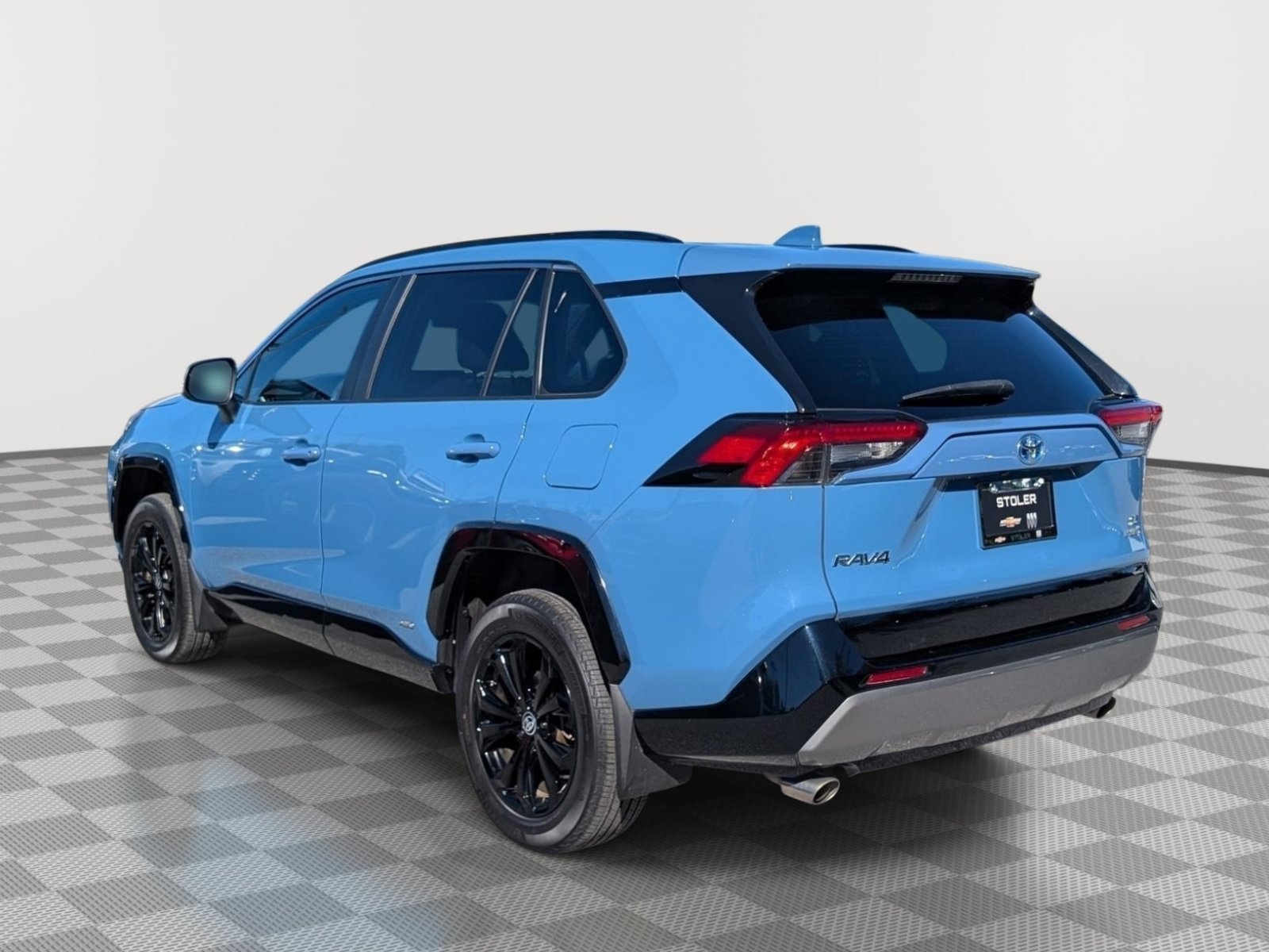Used 2022 Toyota RAV4 SE w/ Convenience Package AWD/4WD image 3
