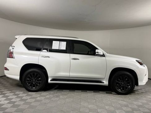 Certified 2022 Lexus GX 460 Premium w/ Premium Package AWD/4WD image 10