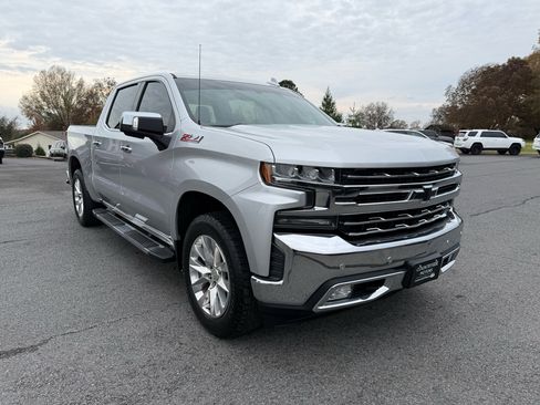 Used 2019 Chevrolet Silverado 1500 LTZ image 9