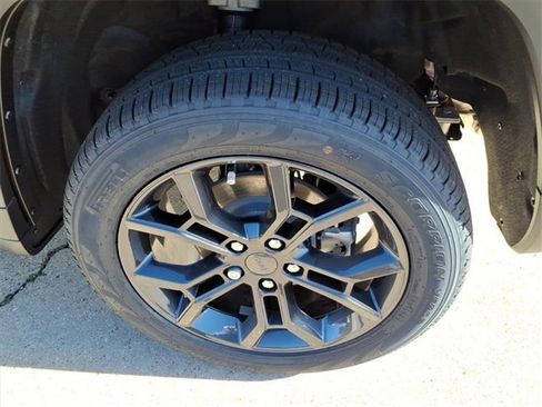 New 2025 Jeep Grand Cherokee Limited image 19