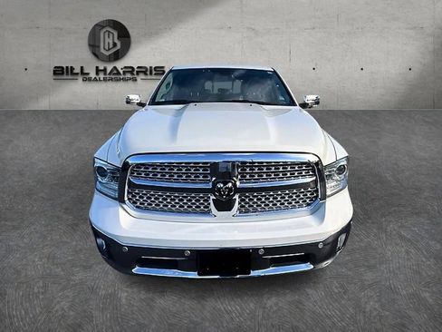Used 2018 RAM 1500 Laramie w/ Convenience Group AWD/4WD image 2