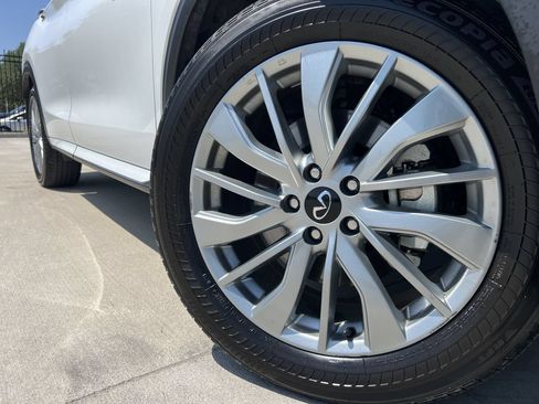 Used 2023 INFINITI QX50 Luxe FWD image 6