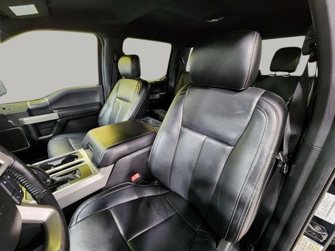 Used 2018 Ford F150 Lariat image 12