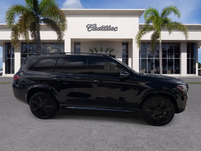 Used 2025 Mercedes-Benz Maybach GLS 600 4MATIC image 17