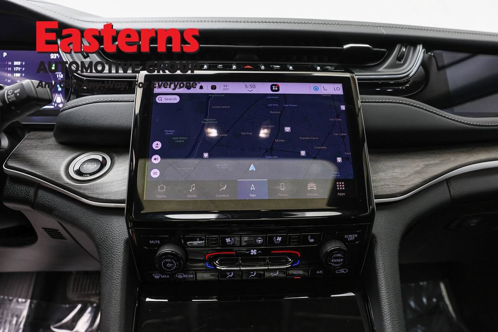 Used 2022 Jeep Grand Cherokee Limited 4xe w/ Luxury Tech Group II AWD/4WD image 13