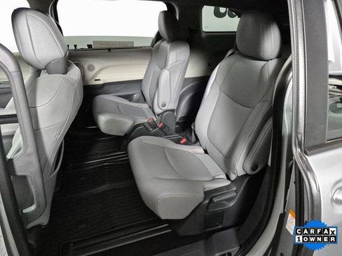 Certified 2024 Toyota Sienna XLE image 21