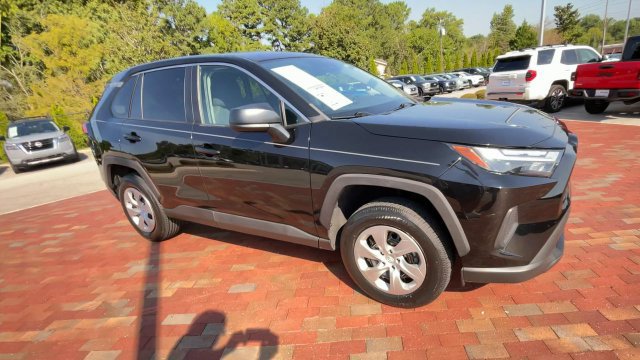Used 2023 Toyota RAV4 LE FWD image 3