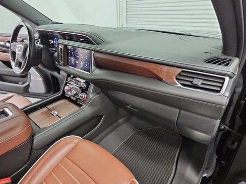 Used 2023 GMC Yukon XL Denali Ultimate AWD/4WD image 45