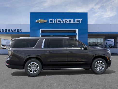 New 2026 Chevrolet Suburban LT image 29