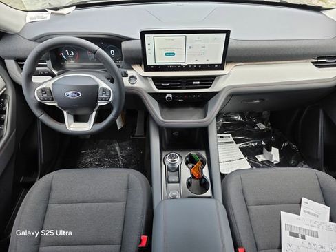 New 2026 Ford Explorer Active image 13