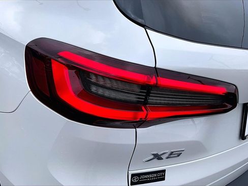 Used 2023 BMW X5 xDrive40i w/ Premium Package image 30