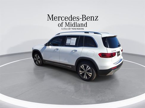 New 2025 Mercedes-Benz GLB 250 image 6