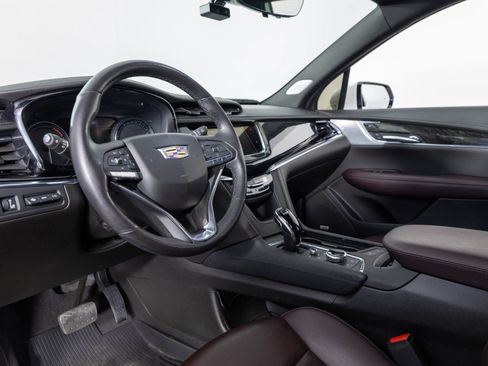 Used 2022 Cadillac XT6 Premium Luxury w/ Technology Package image 13