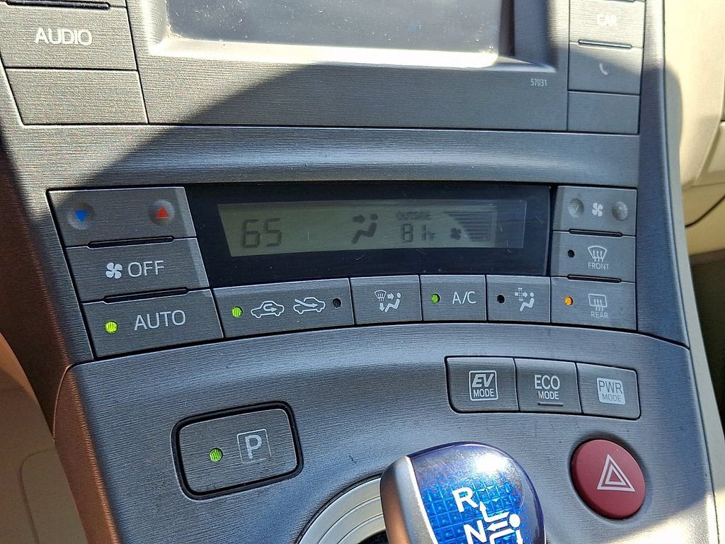 Used 2013 Toyota Prius Two FWD image 16