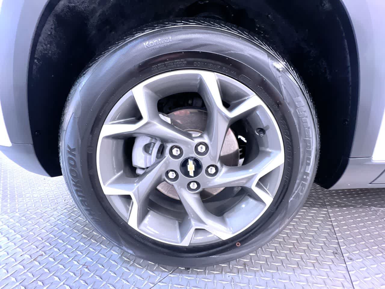 Used 2025 Chevrolet Trax LT w/ Driver Confidence Package FWD image 10