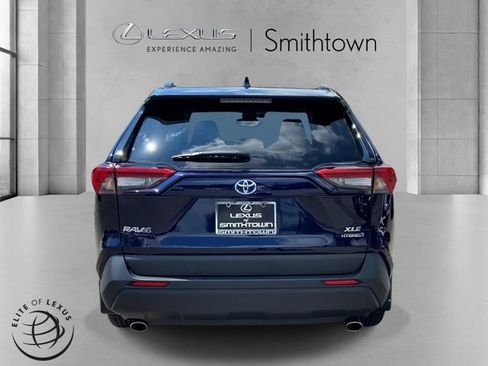 Used 2024 Toyota RAV4 XLE w/ Convenience Package AWD/4WD image 6