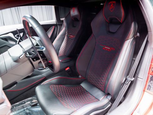Used 2023 Lamborghini Huracan EVO AWD/4WD image 49