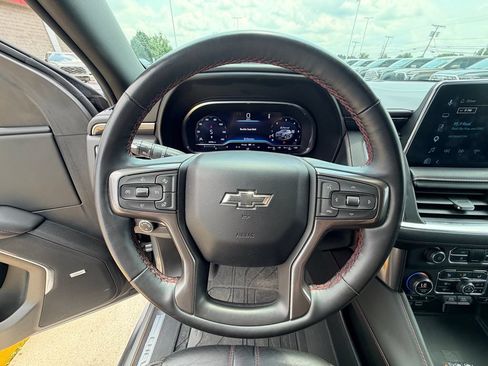 Used 2023 Chevrolet Suburban RST w/ Luxury Package AWD/4WD image 13