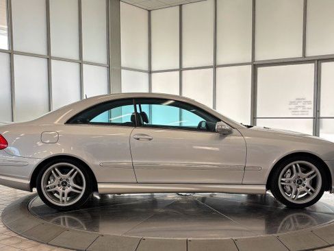 Used 2005 Mercedes-Benz CLK 55 AMG Coupe image 7